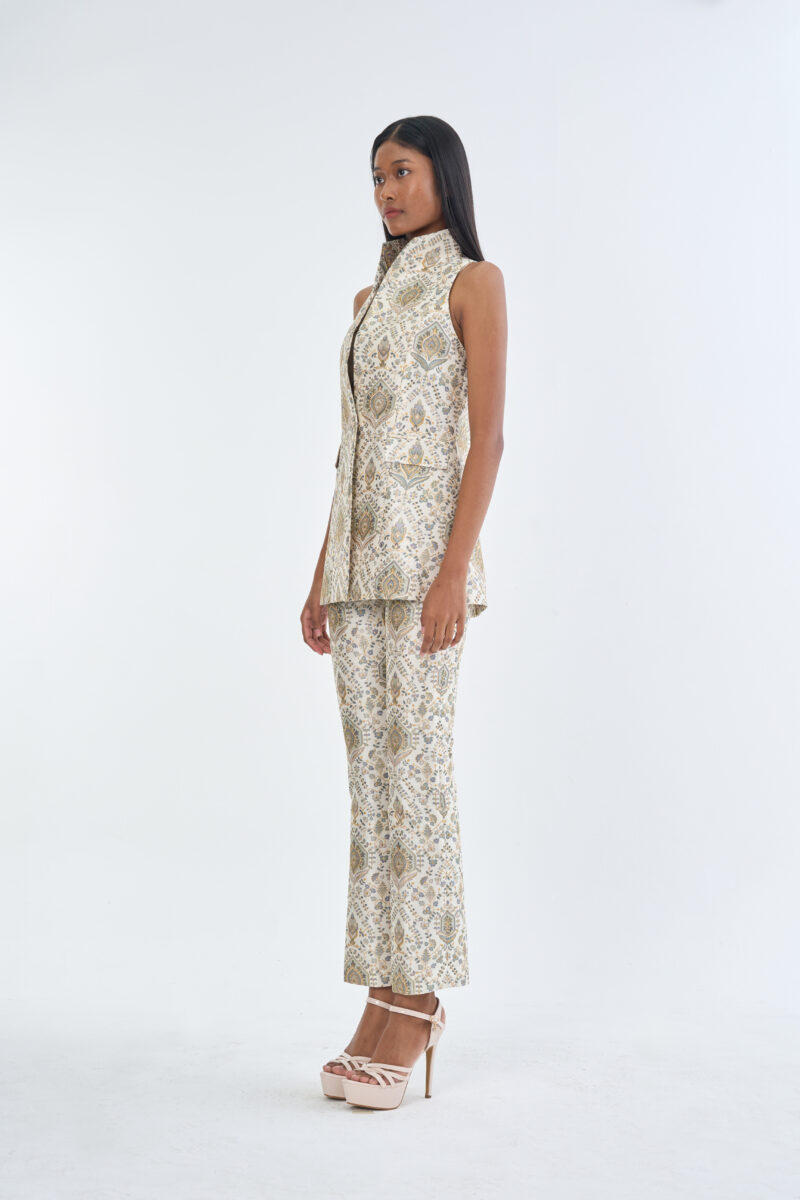 Indian Paisley Wing Collar Sleeveless with Long Pants