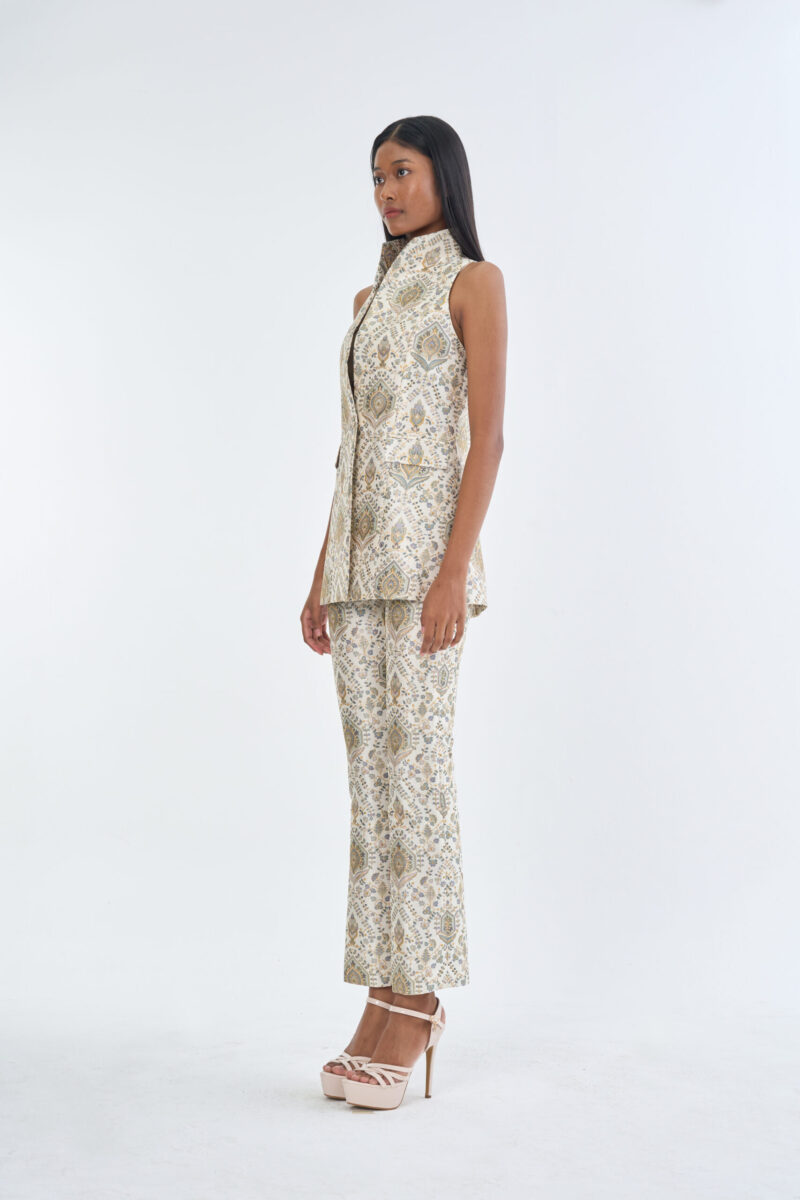 Indian Paisley Wing Collar Sleeveless with Long Pants