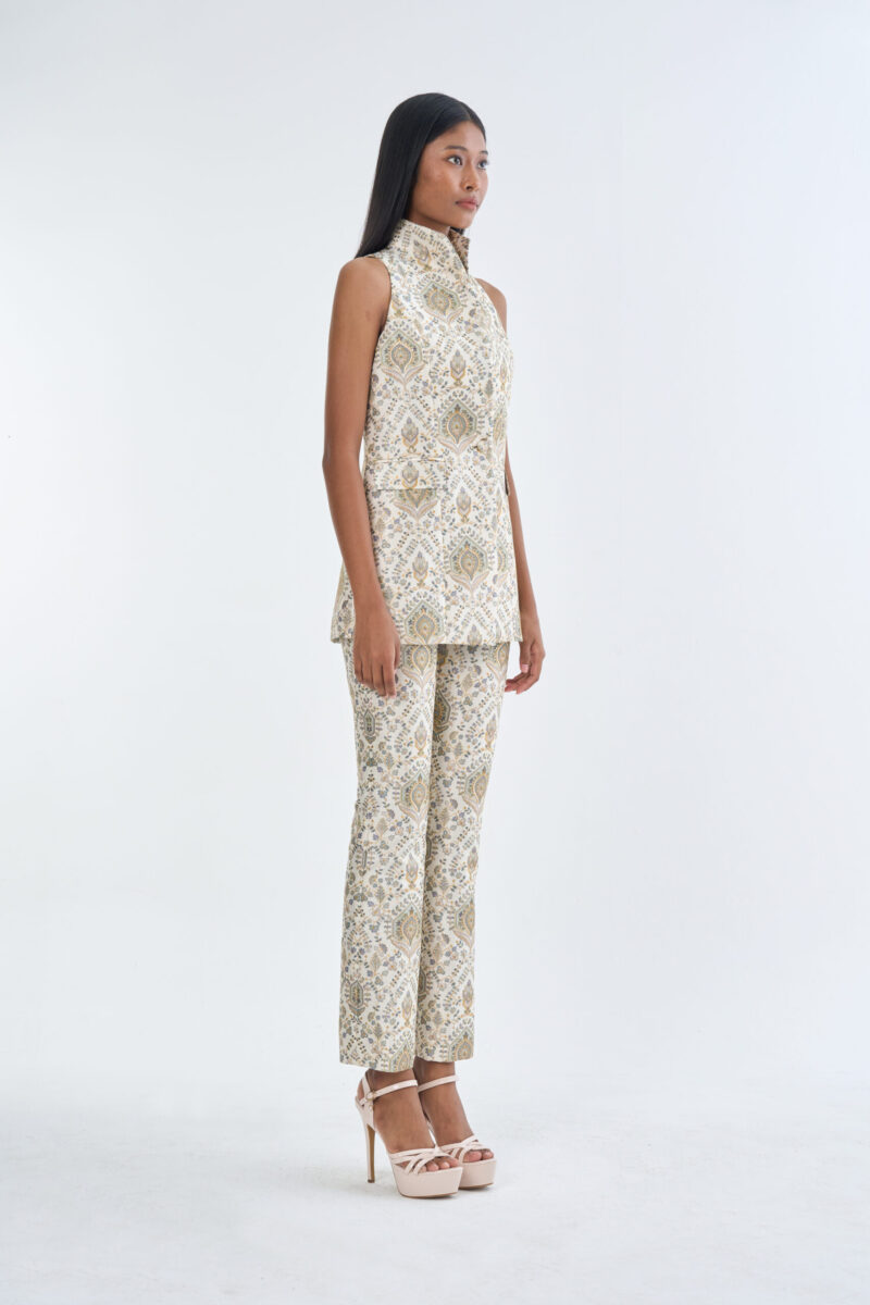 Indian Paisley Wing Collar Sleeveless with Long Pants