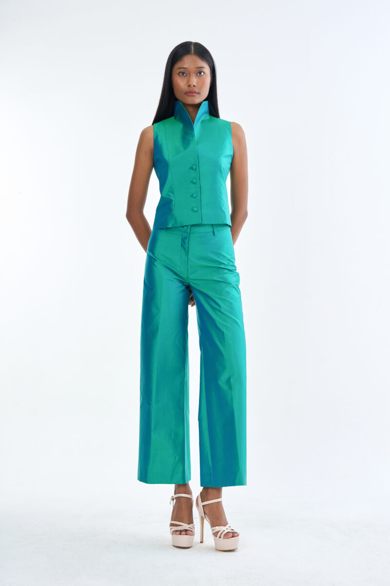 Emerald Wing Collar Sleeveless Tops with Wide-Leg Pants