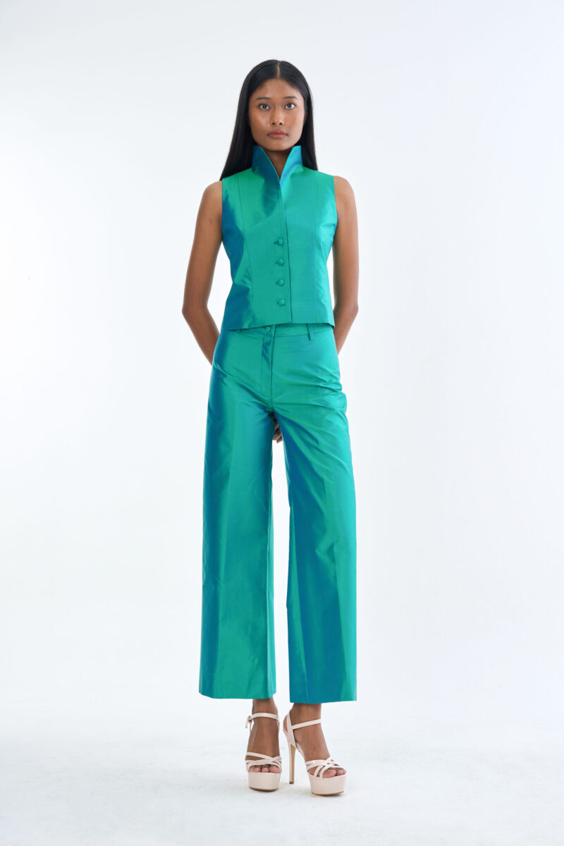 Emerald Wing Collar Sleeveless Tops with Wide-Leg Pants
