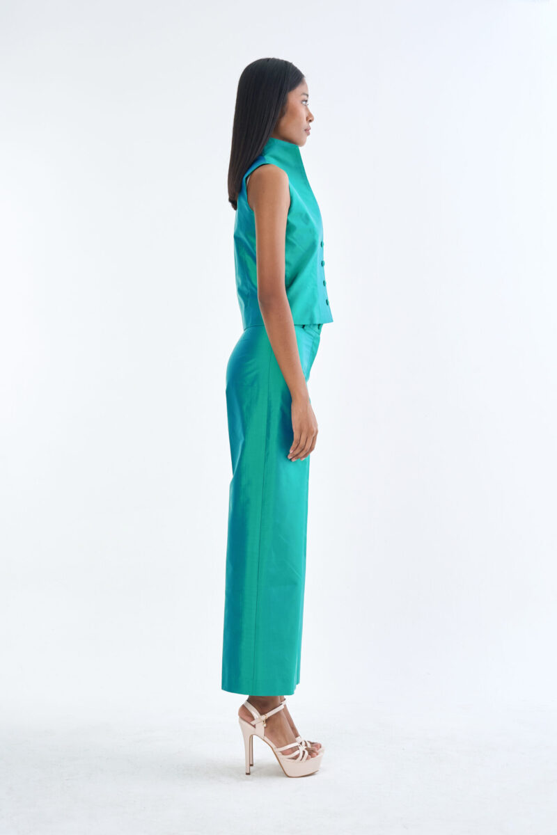 Emerald Wing Collar Sleeveless Tops with Wide-Leg Pants