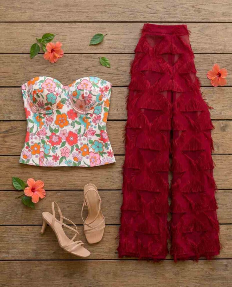 magnific_referenceinstruction-flat_NZqa2V86D9 Retro Floral Set — Corset Top & Red Fringe Wide-Leg Pants